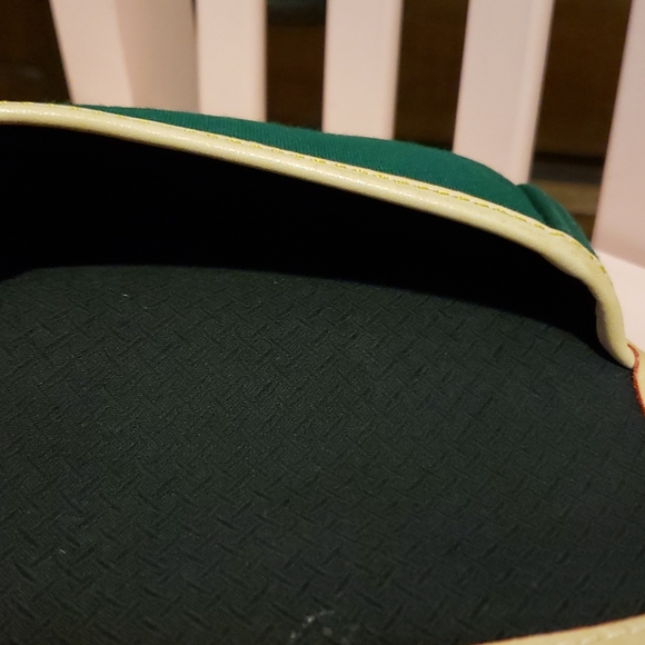 Dooney &Bourke wristlet - Picture 5 of 7